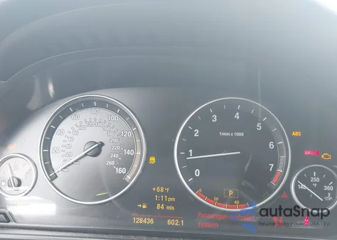 2011 BMW 550I xDrive из США, поврежденный, VIN WBAFU9C51BC784455